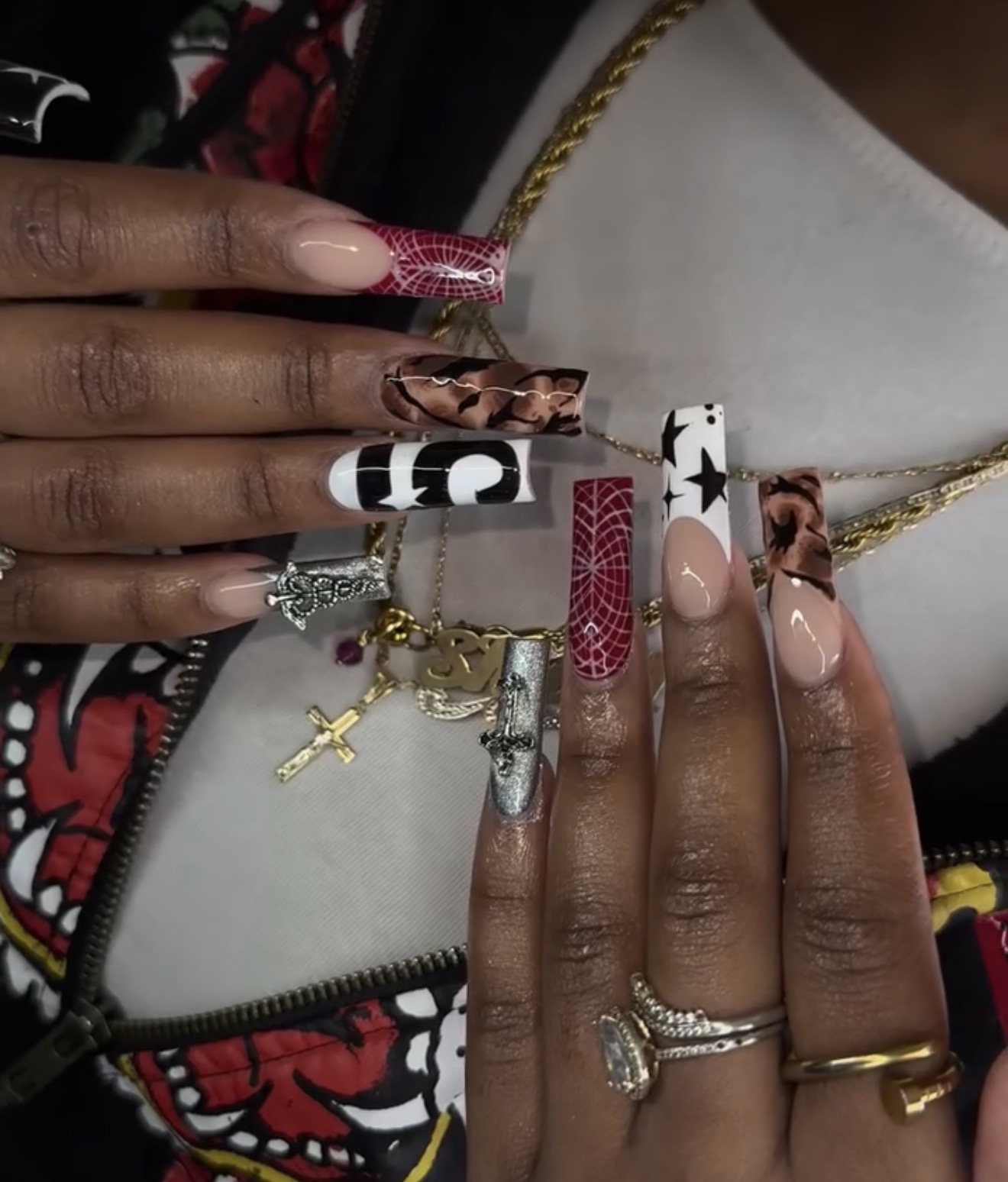 Recent nail set